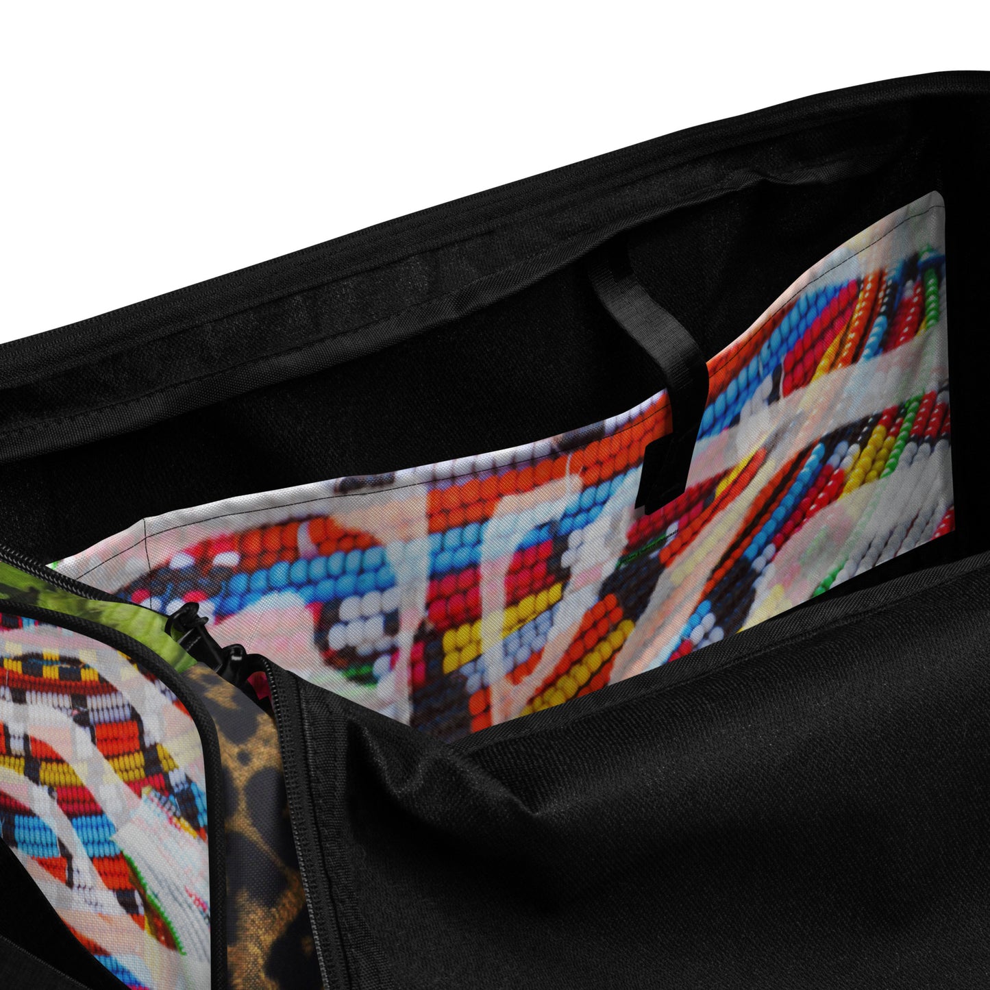 Maasai "High" Around the world Duffle bag